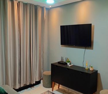 Recreio dos Bandeirantes Apartment | Rio de Janeiro - 2 qtos - Piscina - ar cond - completo - praia Recreio dos Bandeirantes