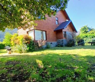 Lago Puelo House | Cabañas Peñi Huen