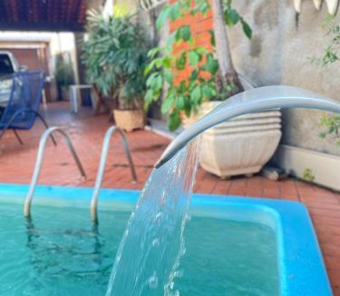 Vila Messias House | Casa Tropicale House accommodates family and work