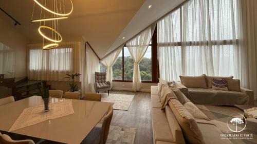 Planalto Apartment | Luxury Apt with 5 Suites in Front of Rua Torta