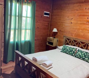 Larroque Hotel | Complejo de cabañas El Mangrullo