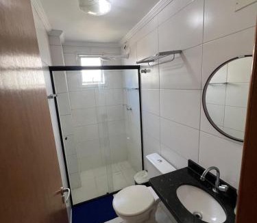 Mirim Apartment | 100m da praia, churrasqueira e suite e 2 banhiros para 5 pessoas com vista mar