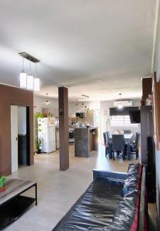 Tristan Suarez House | El rancho de la familia