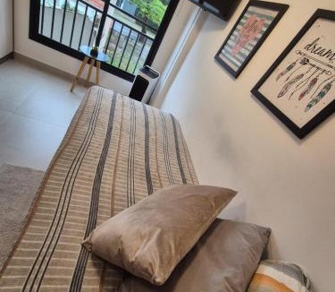 Prado Velho Apartment | Studio Novo e completo perto da PUC