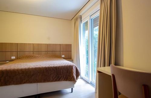 Vila Luiza House | Rosa Casa Morar da Serra