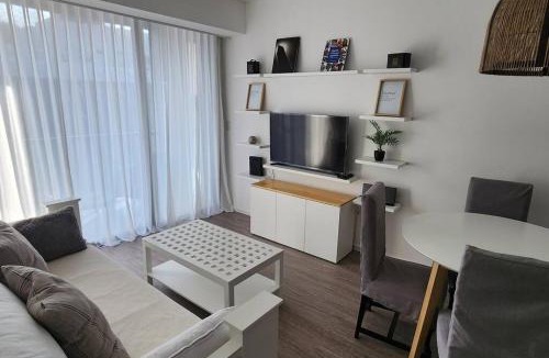 Nunez Apartment | Apartamento Blanco con balcón