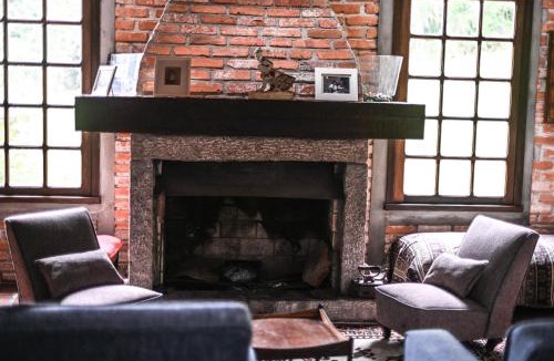 Quatro Barras House | Chácara da Mainha - lazer e eventos a 30 km de Curitiba - Casa com 5 quartos 380m2 em 22 alqueires em meio a natureza preservada