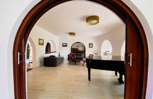 Cotia House | Magnífica casa no coração da Granja Viana