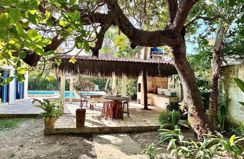 Barra Mar House | Casa Bonita da Barra - 04 quartos, 170m da praia barramar