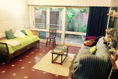 Boulogne House | Habitación en casa con gran jardín