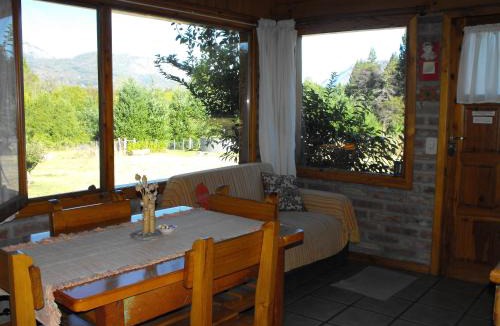 Lago Puelo Cabin | Cabañas San Valentin