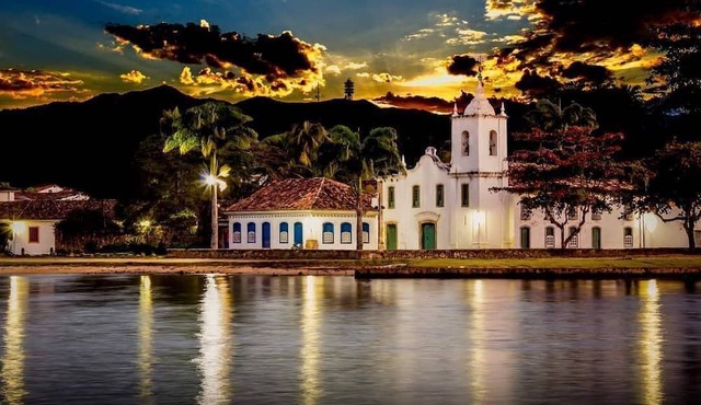 LEH'S HOUSE SIMPLE ECONOMICAL AND CENTRAL IN THE BRAZILIAN VENICE PARATY in Paraty