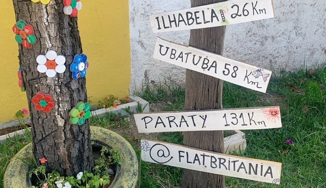 Flat Britânia / Novo / Completo / Perto do Mar in Praia das Palmeiras Caraguatatuba