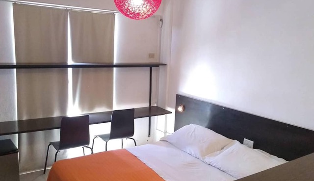 Comfortable Downtown Apartment