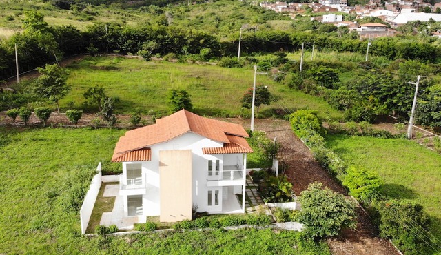 Casa em Condomínio Fechado em Triunfo/pe, Próxima ao Centro in Triunfo