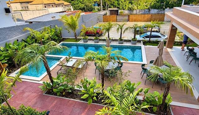 Guarajuba Stay | Panoramic balcony, pool and beach in Camaçari