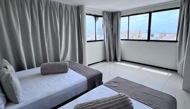 Free Breakfast Stay | 0.4 mi to São Francisco River Park Adventures