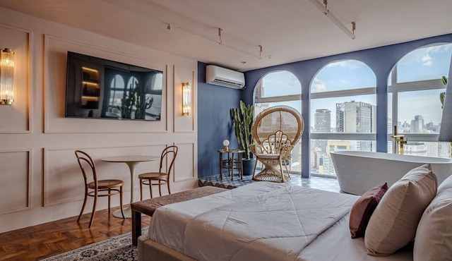 Mirante Arcos: View with bathtub from the 37th