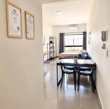 Refúgio Urbano - Apto 5 - Kit boas vindas com bolachinhas e sachês de cafés in Iturama