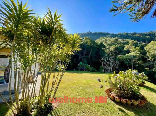 Sitio em Teresopolis com Lago e Vista pra Montanha in Teresópolis