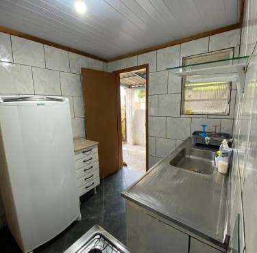 Casa aconchegante com dois quartos mais área externa