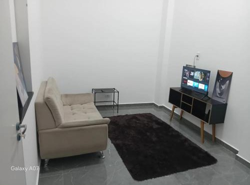 Casa nova, completa, 3 quartos 1 com ar condicionado
