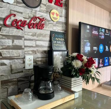 Apto completo com ar, Wi-Fi e garagem - Zona Leste