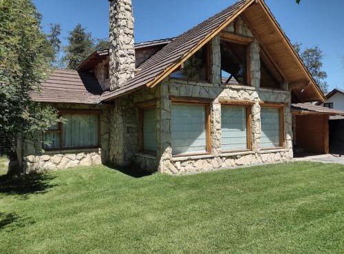 Casa Michay in Villa La Angostura