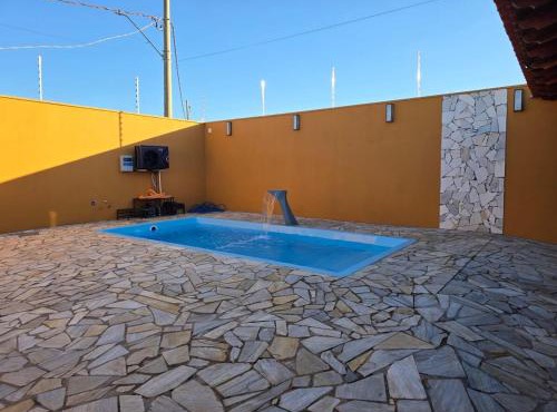 Casa completa com piscina aquecida e área gourmet