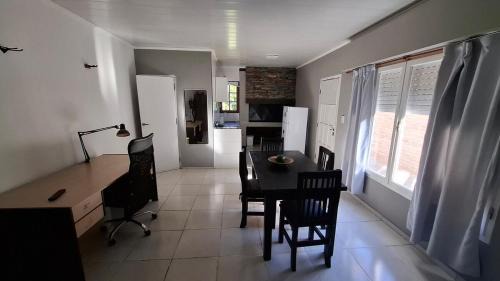 Spacious Modern Studio with BBQ and Desk