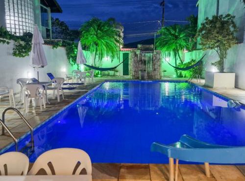 Casa com Piscina Privativa Gigante e Escorregador Pertinho da Praia com Bikes para Passeio