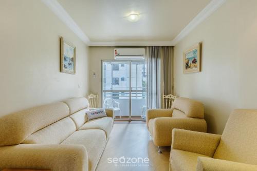 Apartments in a building 270 m from the Curitiba Botanical Garden - COSs