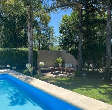 TANTI casa con pileta