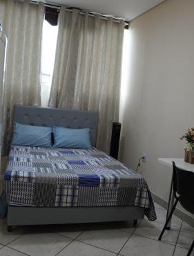 06 - Quarto com banheiro compartilhado, próximo a Pampulha