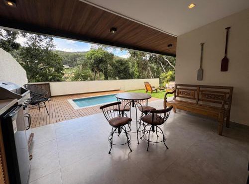 Casa 08 Floresta Boa Vista - Piscina Privativa e Lounge com Deck em Meio à Natureza