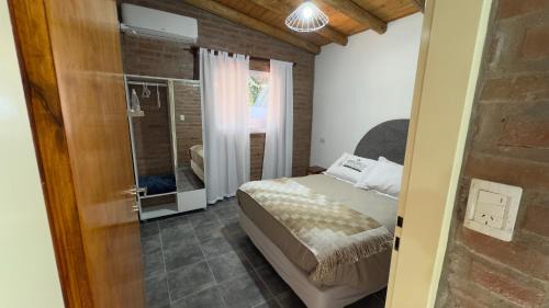 Cabañas nuevas y cercanas a plaza de Villa de las Rosas
