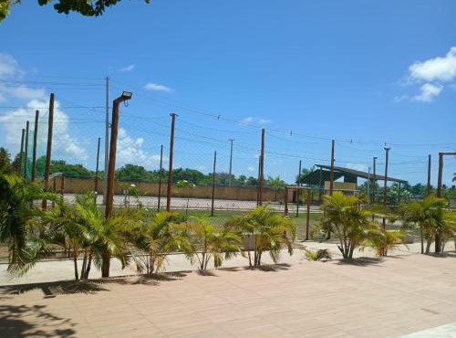 Linda casa em condomínio fechado