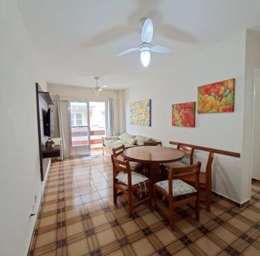 Apartamento a 400 metros da praia Da enseadas