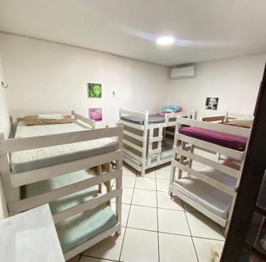 Canoa Roots Hostel & Camping