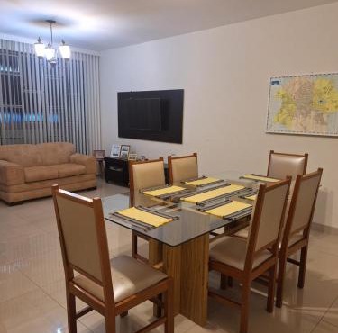Apartamento 130m - 3 quartos com ar-condicionado e estacionamento