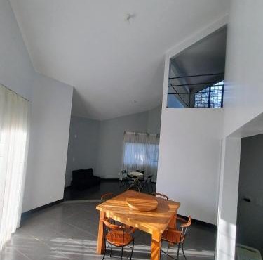 Casa 4 quartos com piscina