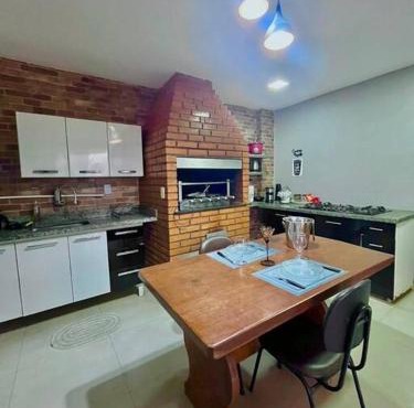 Microcasa com Churrasqueira