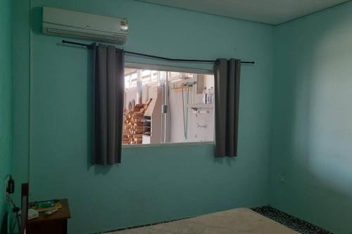 Casa com Piscina no Bairro do Cercado