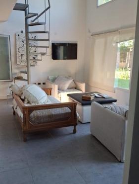 Casa linda con pileta y parque