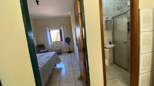 Ap com terraço, 2 quartos, wi-fi, próximo ao centro da cidade