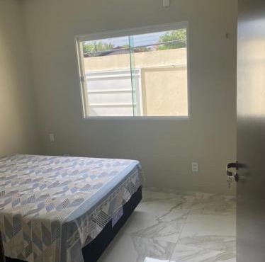Bela Casa com 3 quartos mobiliada na Zona Leste