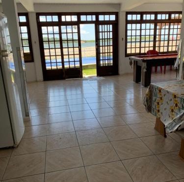 Casa pé na areia em barra do sul