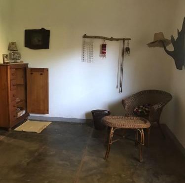 Habitación privada en casa amplia y rodeada de naturaleza